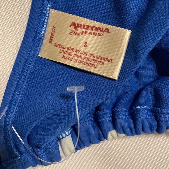 Blue and white polkadot size Medium bottom/Small top bikini swimsuit - Picture 7 of 7